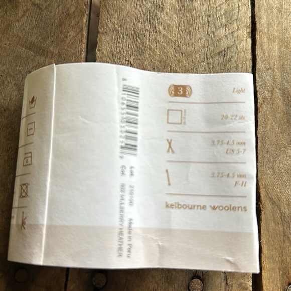 Luxury hand dyed yarn Kelbourne Woolens Scout - Picture 3 of 4